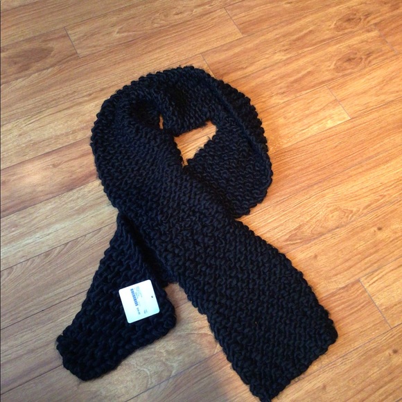 Made for Each Other Accessories - NEW GIANT CHUNKY MADE FOR EACH OTHER BLACK SCARF